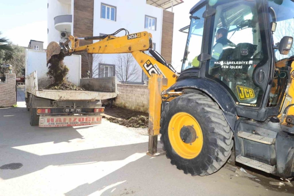 nazillide yol calismalari suruyor 0f5106046ab3