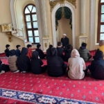 Öğrenciler tarihi camilerde buluşmaya devam ediyor