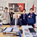 Ortaokul öğrencileri bilek güreşinde madalyalara ambargo koydu