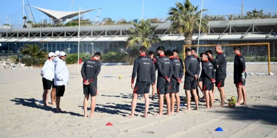 Plaj Futbolu Milli Takımı kamp için Kuşadası’nda