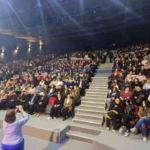 Sevilen sanatçı Duru Didim’de vatandaşlar ile buluşturdu