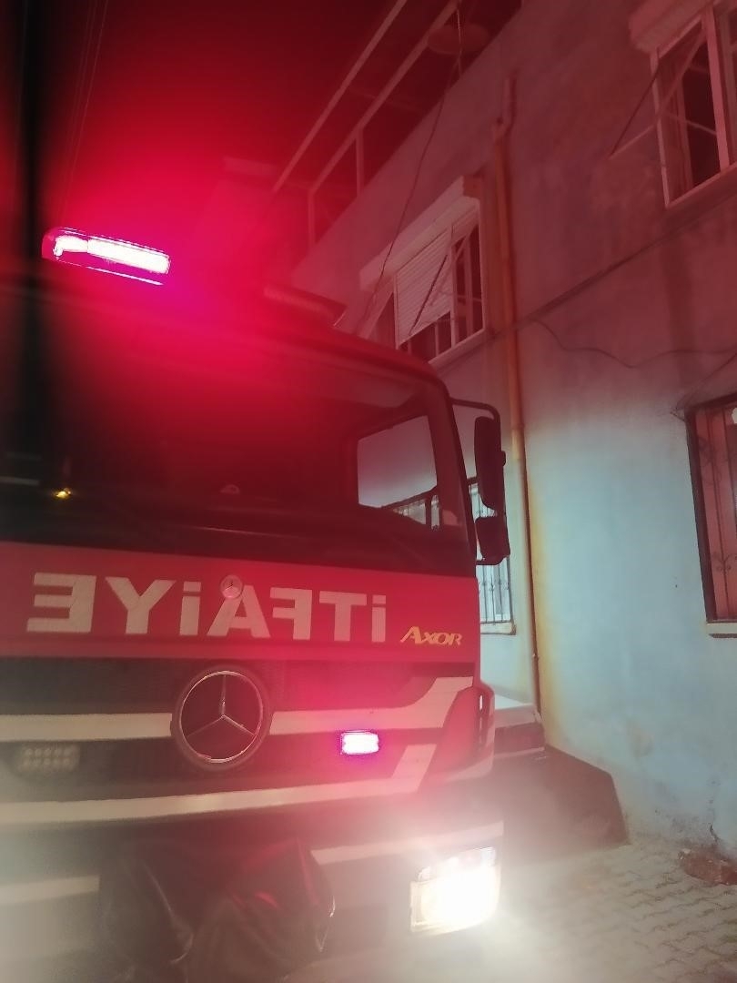 Aydın’da gece yarısı mutfak yangını! Büyük panik yaşandı