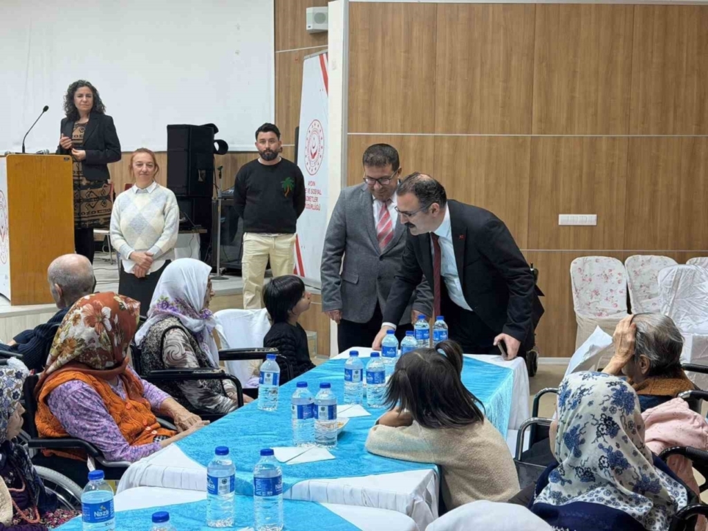 sultanhisarda yaslilara saygi haftasi programi duzenlendi 27d6b2a02411