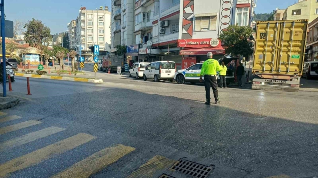 ticari aracla carpisan motosiklet surucusu yaralandi 9147409b3d5c