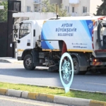 Turizm kenti Kuşadası, bayrama hazırlandı
