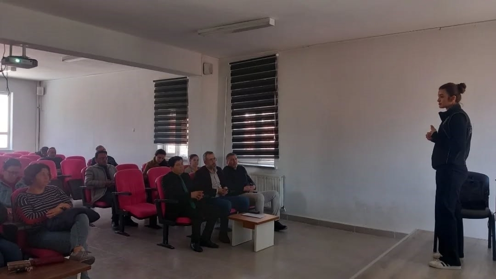 yenipazarda veliler bagimlilikla mucadele konusunda bilgilendirildi 8436abe380ee