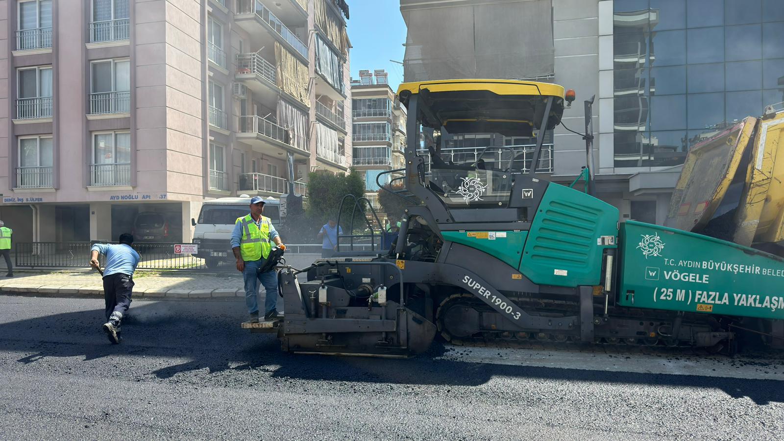 Başkan Çerçioğlu’ndan Efeler’de Yol Yenileme Çalışması