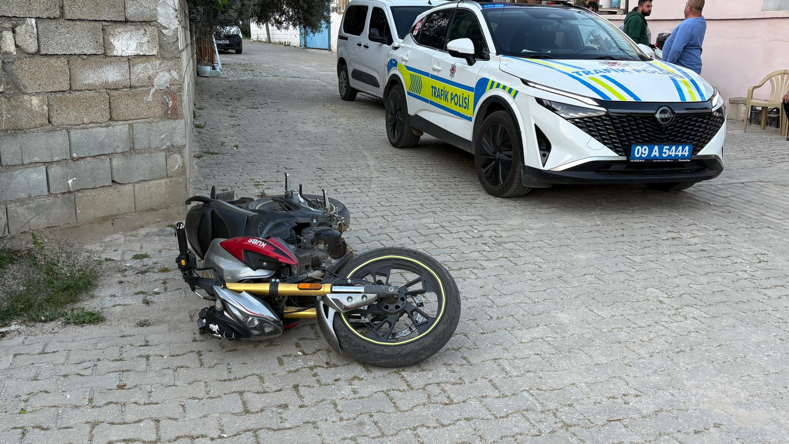 Aydın'da hareketli dakikalar: Motoru bırakıp kaçtı 8 Aydın’da hareketli dakikalar: Motoru bırakıp kaçtı