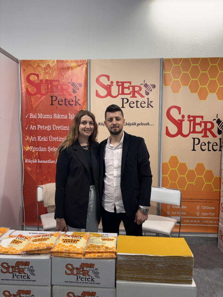 EGEKAF 2026’da Süer Petek: Arıcılıkta Yeni Nesil Kariyer Fırsatları 1 IMG 9013
