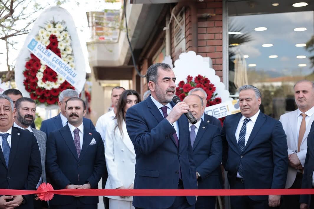 AK Partili Erdem'den Aydın Şehir Hastanesi eleştirilerine tepki 1 WhatsApp Image 2026 04 11 at 09.51.36