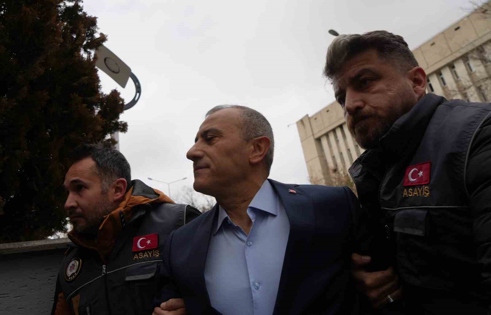 Devletin valisiymiş, emniyete ifade vermezmiş! 1 WhatsApp Image 2026 04 21 at 11.32.39
