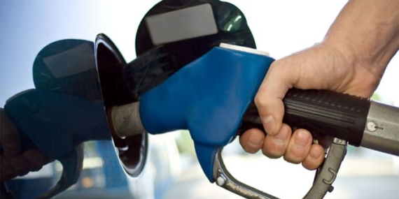 Motorinde indirim sevinci 24 saat sürmedi: Zam geliyor