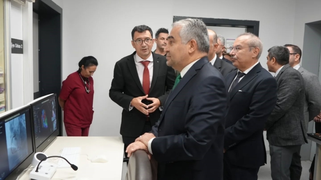 adu hastanesi kardiyolojide bolgenin yukunu tasiyor cac0763125d2