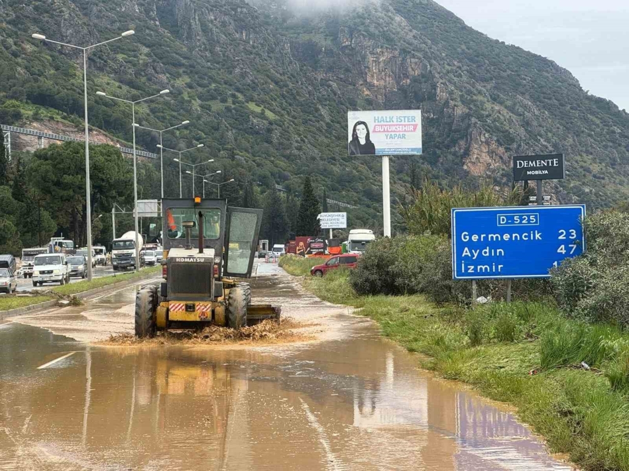 Aşırı yağışlar Söke’yi vurdu: 72 saatir sürüyor