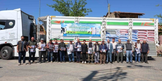 Aydın Büyükşehir’den Germencik’te küçük üreticilere yem desteği