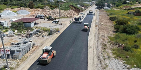 Aydın genelinde eş zamanlı yol çalışmaları sürüyor