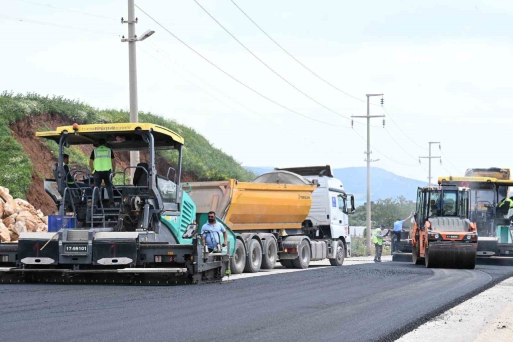 Aydın genelinde eş zamanlı yol çalışmaları sürüyor 4 aydin genelinde es zamanli yol calismalari suruyor f1a4d4ed0a72