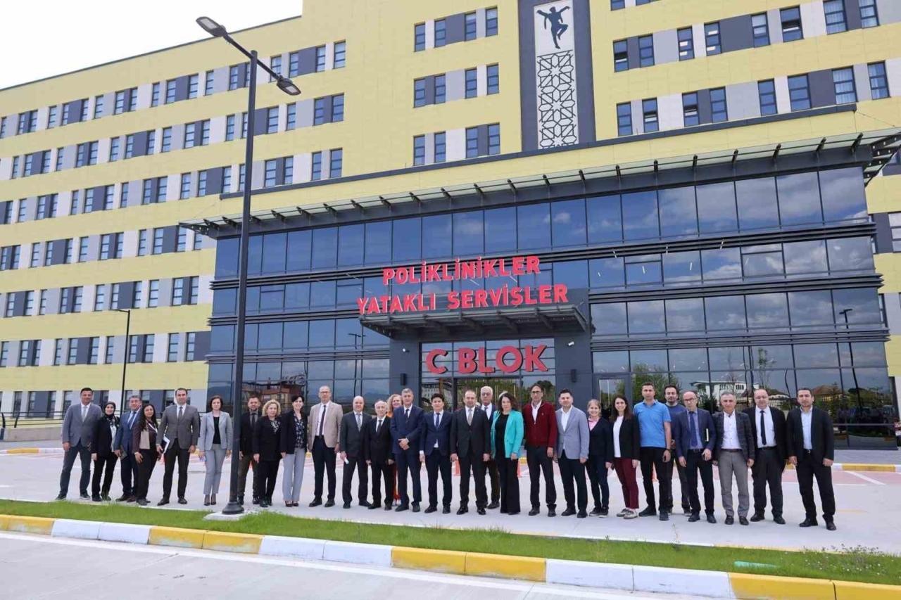 Aydın Şehir Hastanesi’nde yeni poliklinikler hizmet verecek 1 aydin sehir hastanesinde hizmet verecek poliklinikler degerlendirildi 9776c8b7d48a