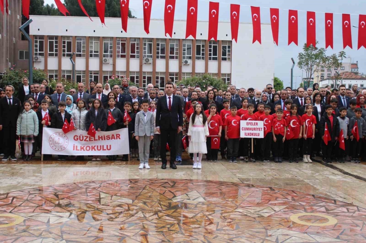 aydinda 23 nisan kutlamalari celenk sunumuyla basladi 6caf53fcd878