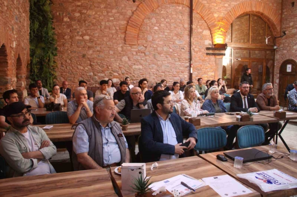 aydinda gazetecilere dijital medya ve yapay zeka egitimi 5e3cce222ebd