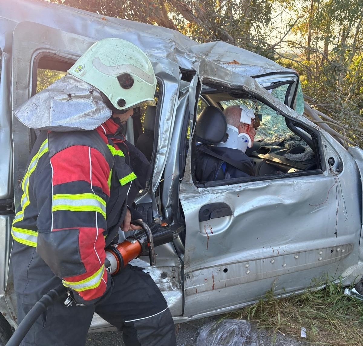 Aydın’daki trafik kazasında 3 yaralı! 1 aydinda trafik kazasi 3 yarali 37f28451a1d9
