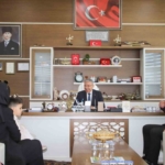 Başkan Güler, koltuğunu minik öğrencilere devretti