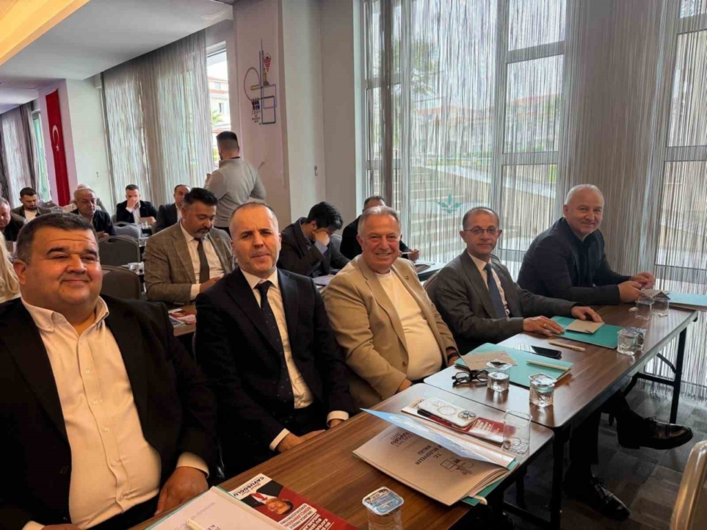 baskan tetik ege belediyeler birligi encumen uyeligine yeniden secildi fada16667299