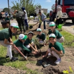 Bozdoğan Hükümet Konağı Bahçesinde çocuklarla fidan dikimi yapıldı