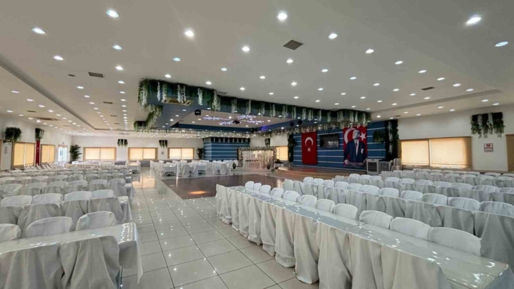 bozdoganda dugun salonu yenilendi a4fdd5a78dfc