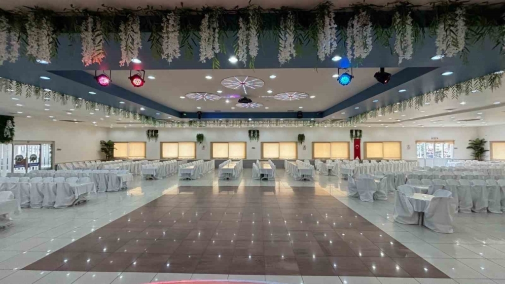 bozdoganda dugun salonu yenilendi b3bd69d2013b