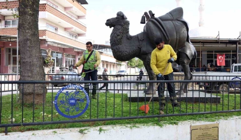 Büyükşehir il genelinde çalışmalarını sürdürüyor
