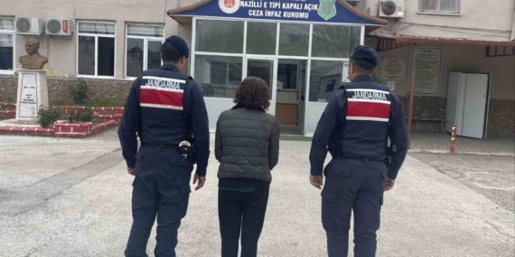 Çeşitli suçlardan aranan 2 şahıs Aydın’da yakalandı