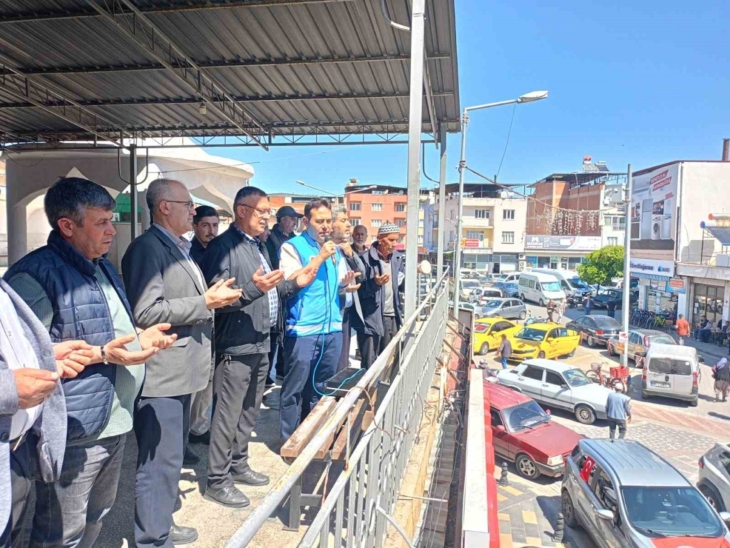 cinede haci adaylari dualarla ugurlandi 98037ab6dc72