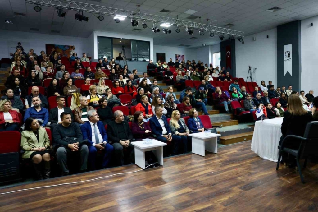 didim belediyesinden gida israfi paneli gelecege bir tabak birak ef2957c2c3d1