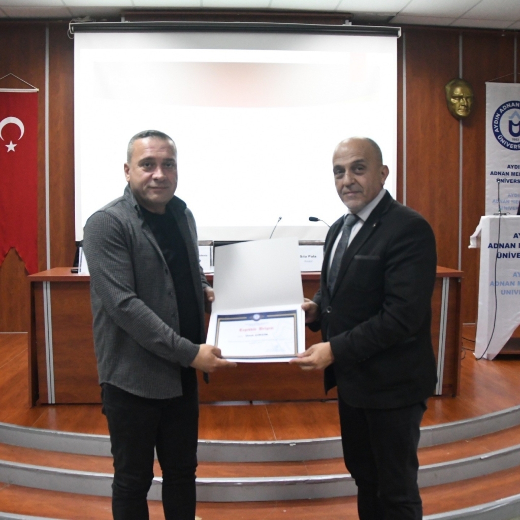 Didim MYO’da ’’ Güvende ve Farkında’’ paneli düzenlendi 3 didim myoda guvende ve farkinda paneli duzenlendi 8a4177e6c6b2