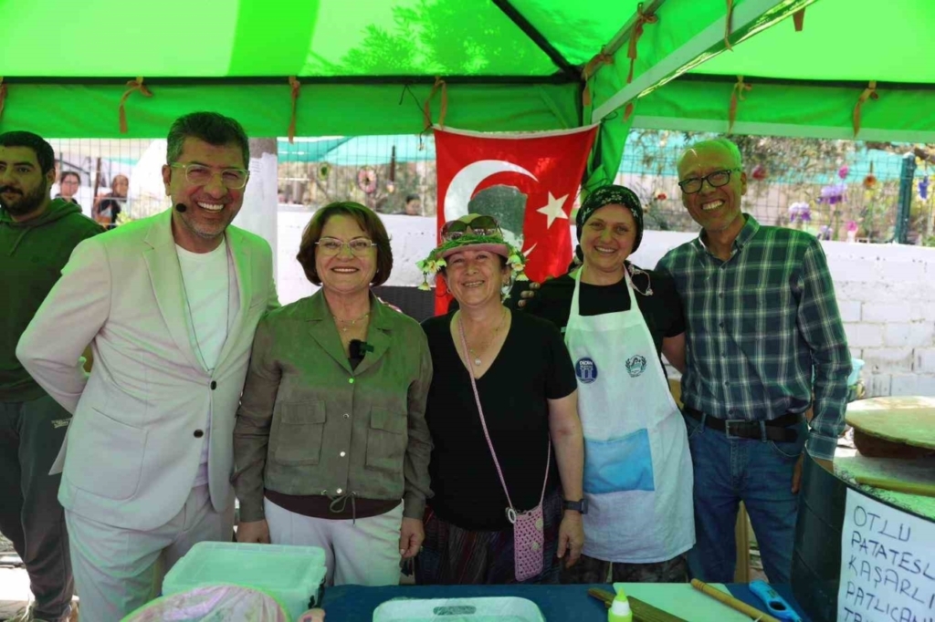 didimde 2 ege lezzetleri festivali zengin tatlariyla basladi 39327ba64fd6