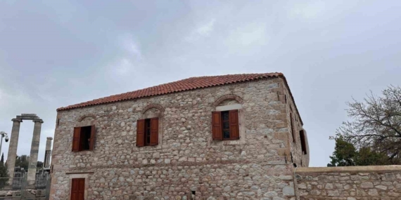 Didim’de restorasyonu tamamlanan bina, Turizm Lisesi’ne devredildi