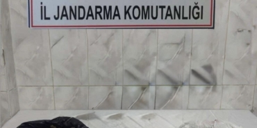 Durdurulan araçta uyuşturucu ve ruhsatsız silah ele geçirildi