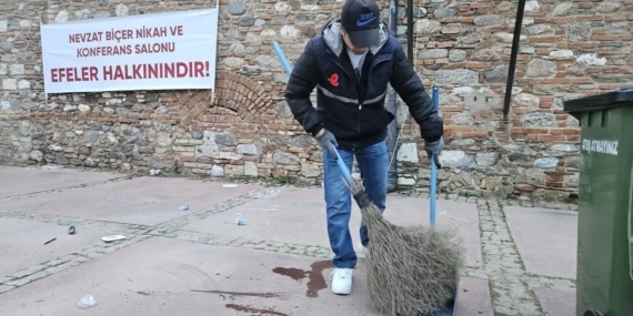 Efeler Belediyesi ekipleri Nevzat Biçer Parkı’nı temizledi