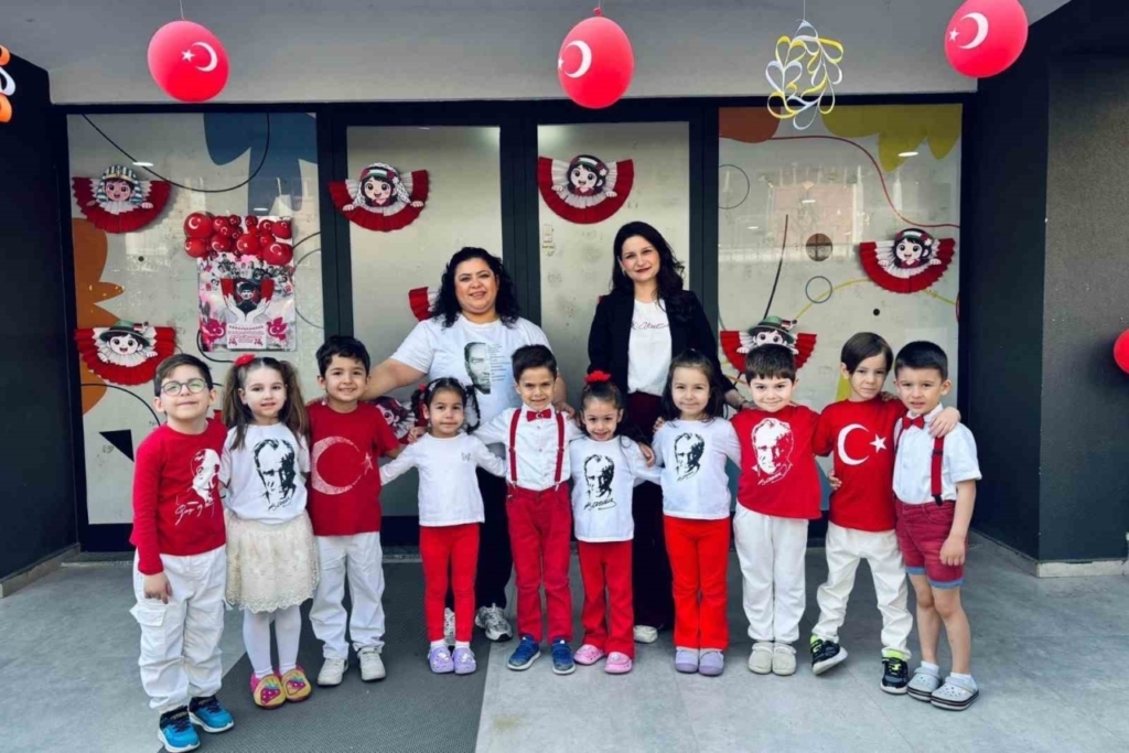 Efeler’in minikleri 23 Nisan’ı kutladı 4 efelerin minikleri 23 nisani kutladi 28b1b43da5c3