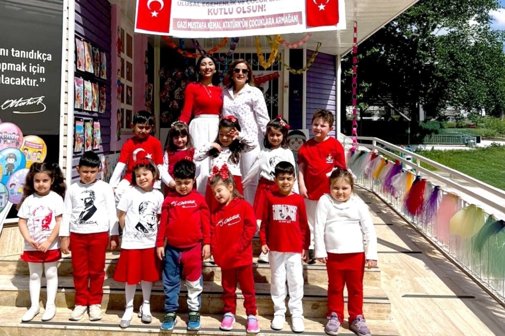 Efeler’in minikleri 23 Nisan’ı kutladı 3 efelerin minikleri 23 nisani kutladi 9a7beb5f41ee