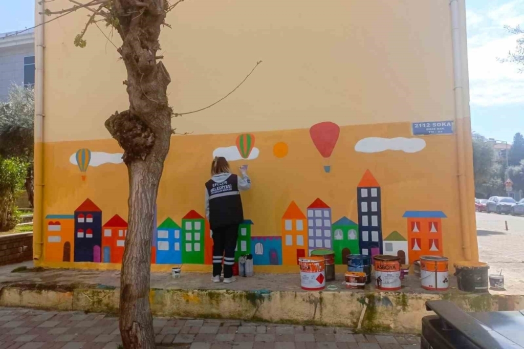 Efeler’in parkları renkleniyor 4 efelerin parklari renkleniyor 0f78e5442d93