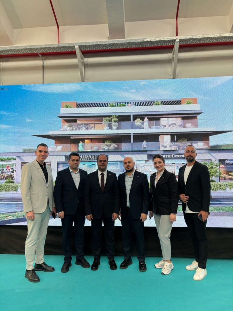 fece880b 3142 4af7 9f93 feda8521d533