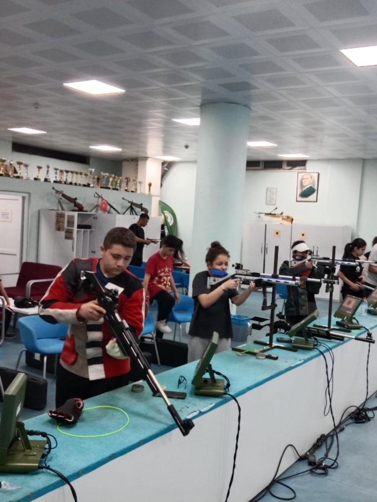 gelecegin sporculari antrenmanlarina devam ediyor 24d4c98dca52