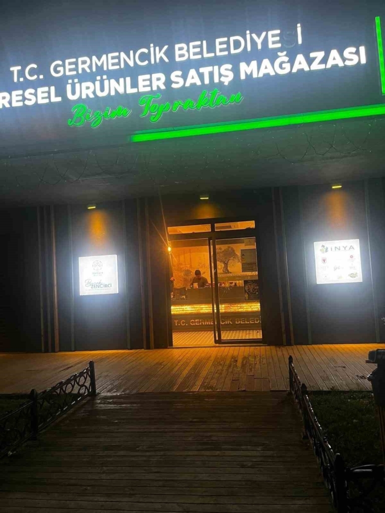 Germencik’te belediyenin mağazasına silahlı saldırı: Eski belediye başkanı gözaltında! 2 germencikte belediyenin satis magazasina silahli saldiri 88de6ae375bf