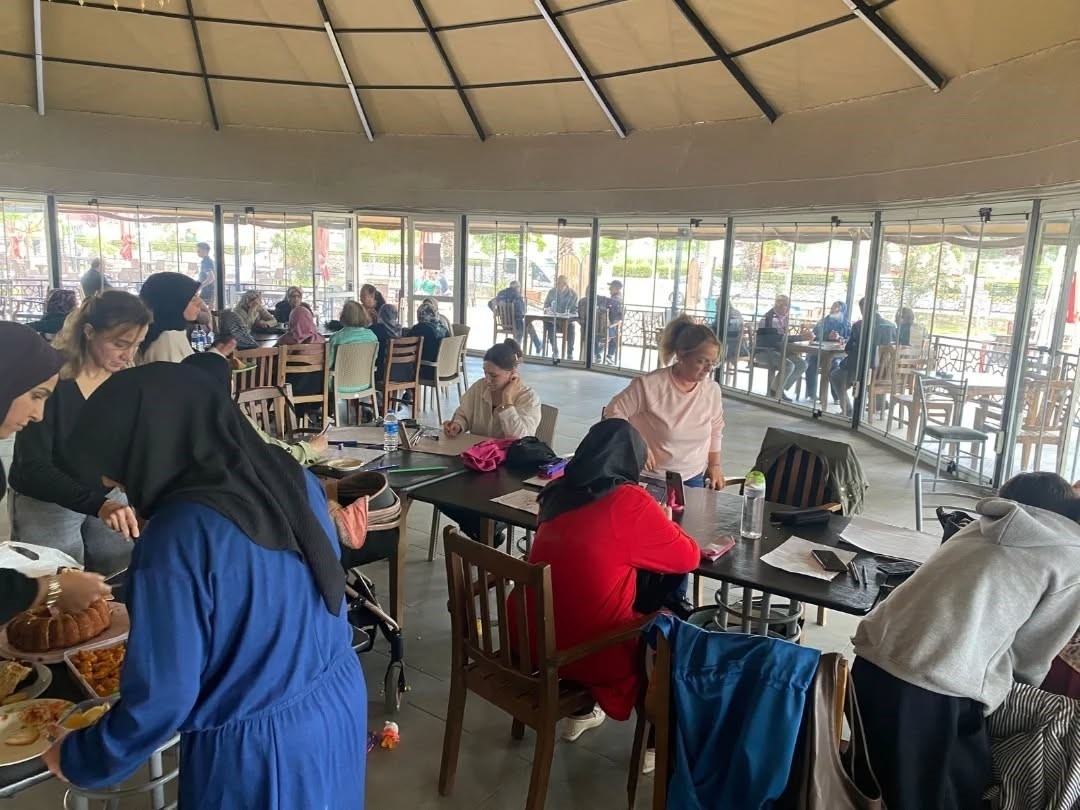 Germencik’te resim kurslarına yoğun ilgi 1 germencikte resim kurslarina yogun ilgi 0e6843056e74