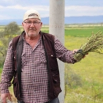 Hem sağlığını koruyor, hem de paylaşmanın mutluluğunu yaşıyor