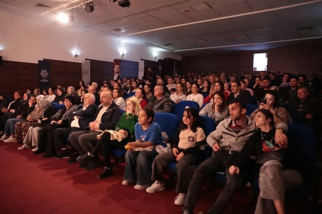 incirliovada ogluma kiz mi yok oyunu sahnelendi ca1bb3ebcbea