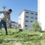 İncirliova’da okul bahçeleri temizlendi