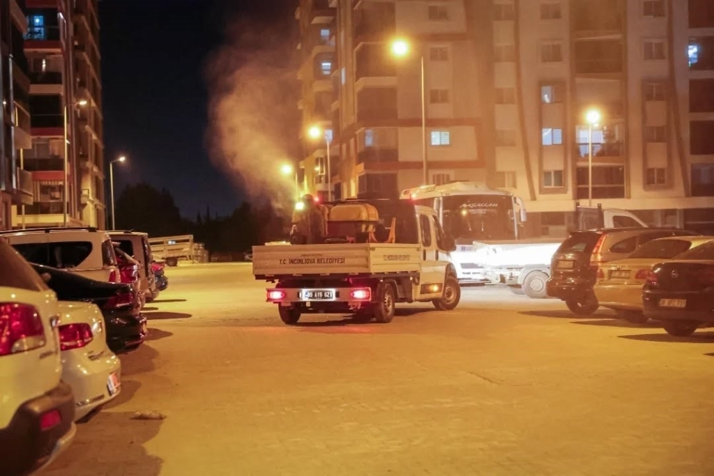 İncirliova’da yaşayanlar şanslı: Gece gündüz mücadele sürüyor 4 incirliovada sivrisinek ve hasereye karsi mesai suruyor b5e005a52f4c